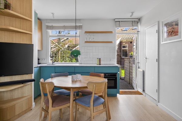 Medium property photo - Distelweg 60, 1031 HG Amsterdam